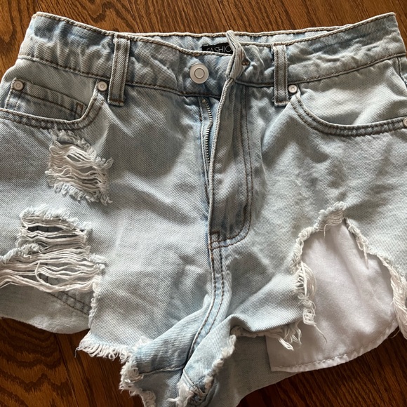 Fashion Nova high waisted denim jean shorts - Picture 1 of 2